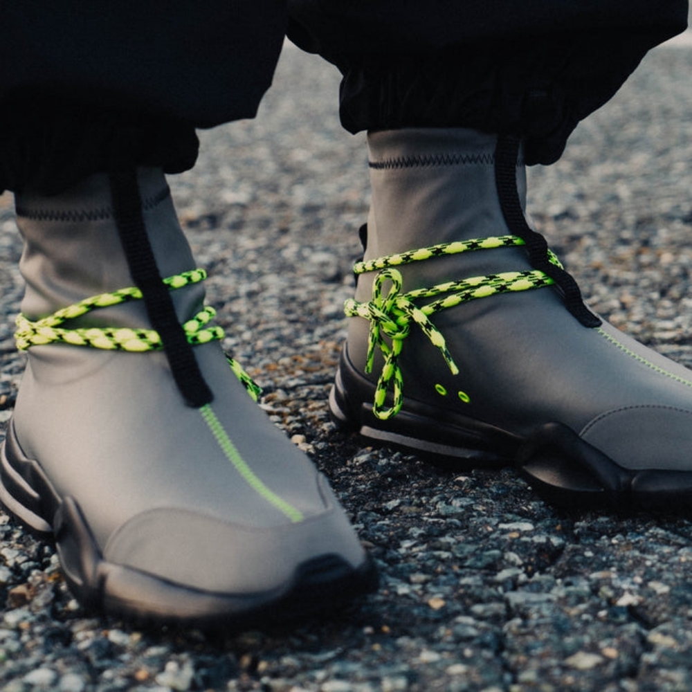 John Geiger 002 'Stealth/Volt' color-way